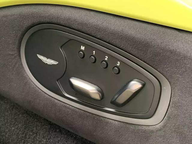 深度体验阿斯顿•马丁V8 Vantage:只为读懂你的美