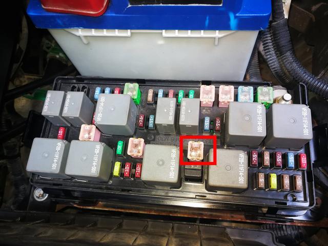 这台极品泡水车,应该刚从河里捞上来的,2000元你敢买吗?
