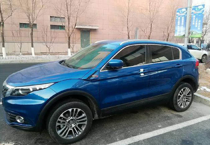 很后悔选择了自主品牌汽车,提车不到一年,完全在嘲讽和赞扬度过