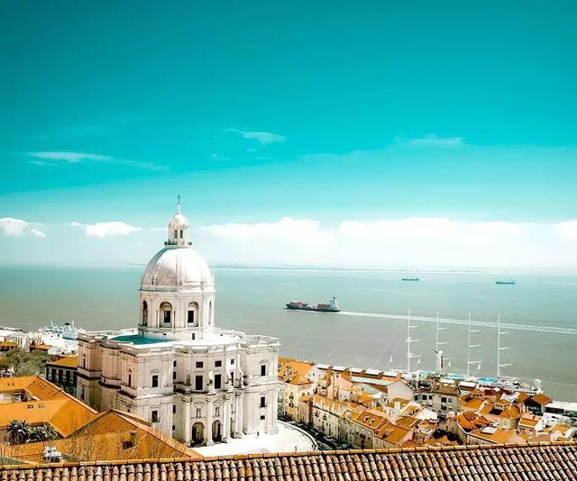 人少景美,平均气温20℃,欧洲最美的冬天在这儿