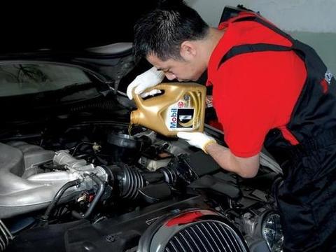 汽车“五油三液”多久换一次？周期搞错，浪费钱还伤车！