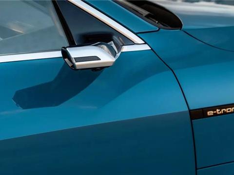 全球首款无后视镜量产SUV，玩新能源的奥迪一点也不弱