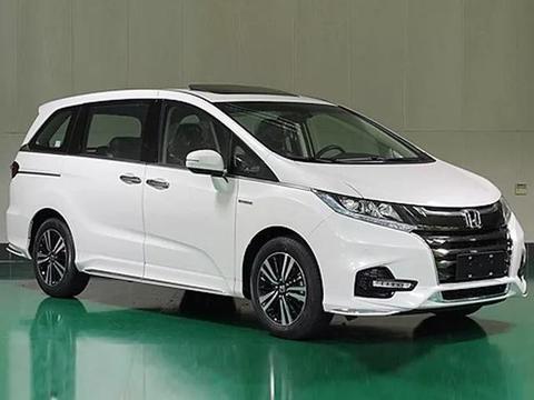 混动7座MPV，降的是油耗不变的是价格，跑长途更是一绝！