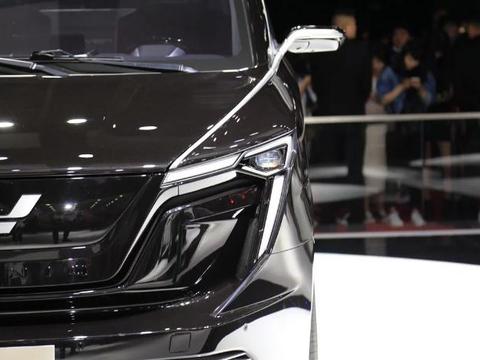 一款高端纯电动MPV车型亮相4座6座随便选，搭载165千瓦的电动机