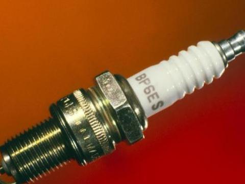 汽车有必要换火花塞吗，什么时候换一次？