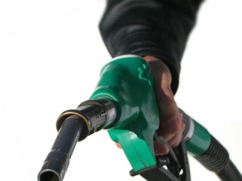 车内闻到汽油味 是这几个地方出现了问题