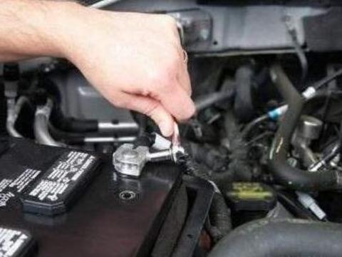 变速油箱多长时间更换好？老司机：超出这里程，也就快报废了