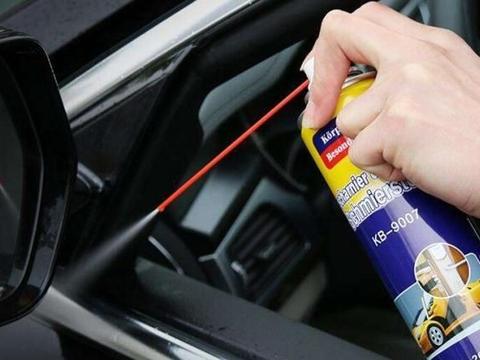 洗车工透露：车内太脏，别只会用毛巾擦，学会这两招，天天开新车