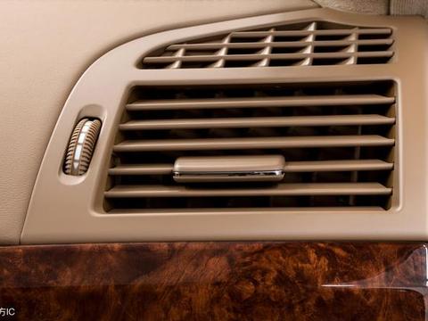 因冷凝<em>器</em>散热不良或其他零部件过热使其温度急剧上升