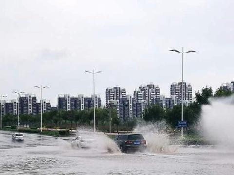 清明时节雨纷纷，春天雨季这么多，车内潮湿怎么办