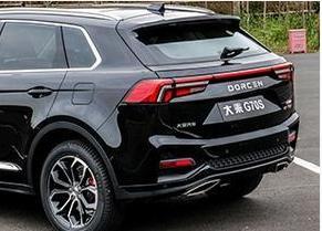 同时也让人们对于这款车的安全性能有一定的放心。