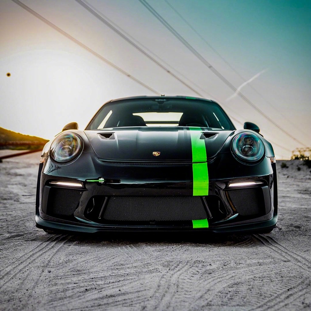 保时捷gt3rs报价,保时捷gt3报价 保时捷911gt3rs这黑绿搭配堪称完美呀