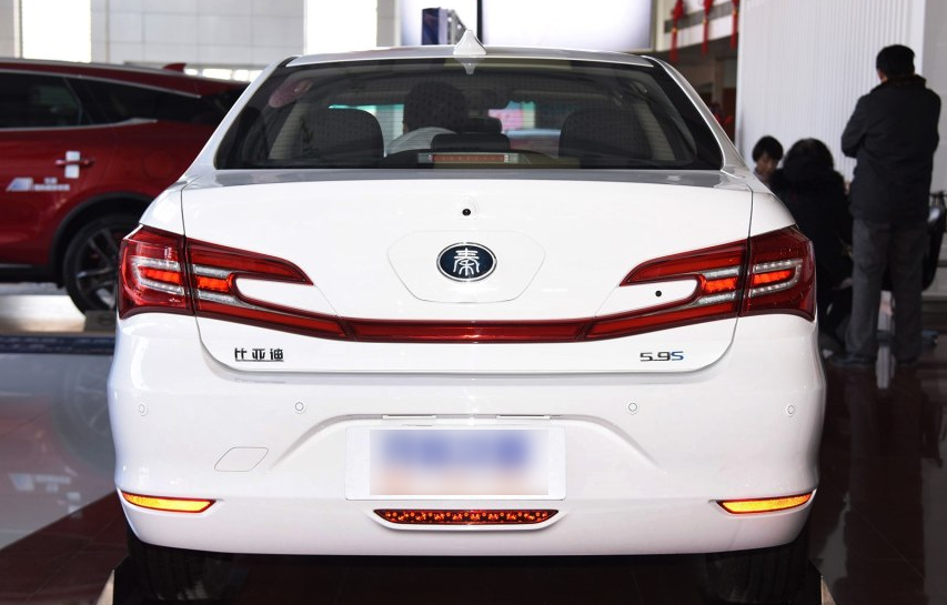 冲满电能跑400km，看完果断放弃朗逸，又降2.6万不必在等