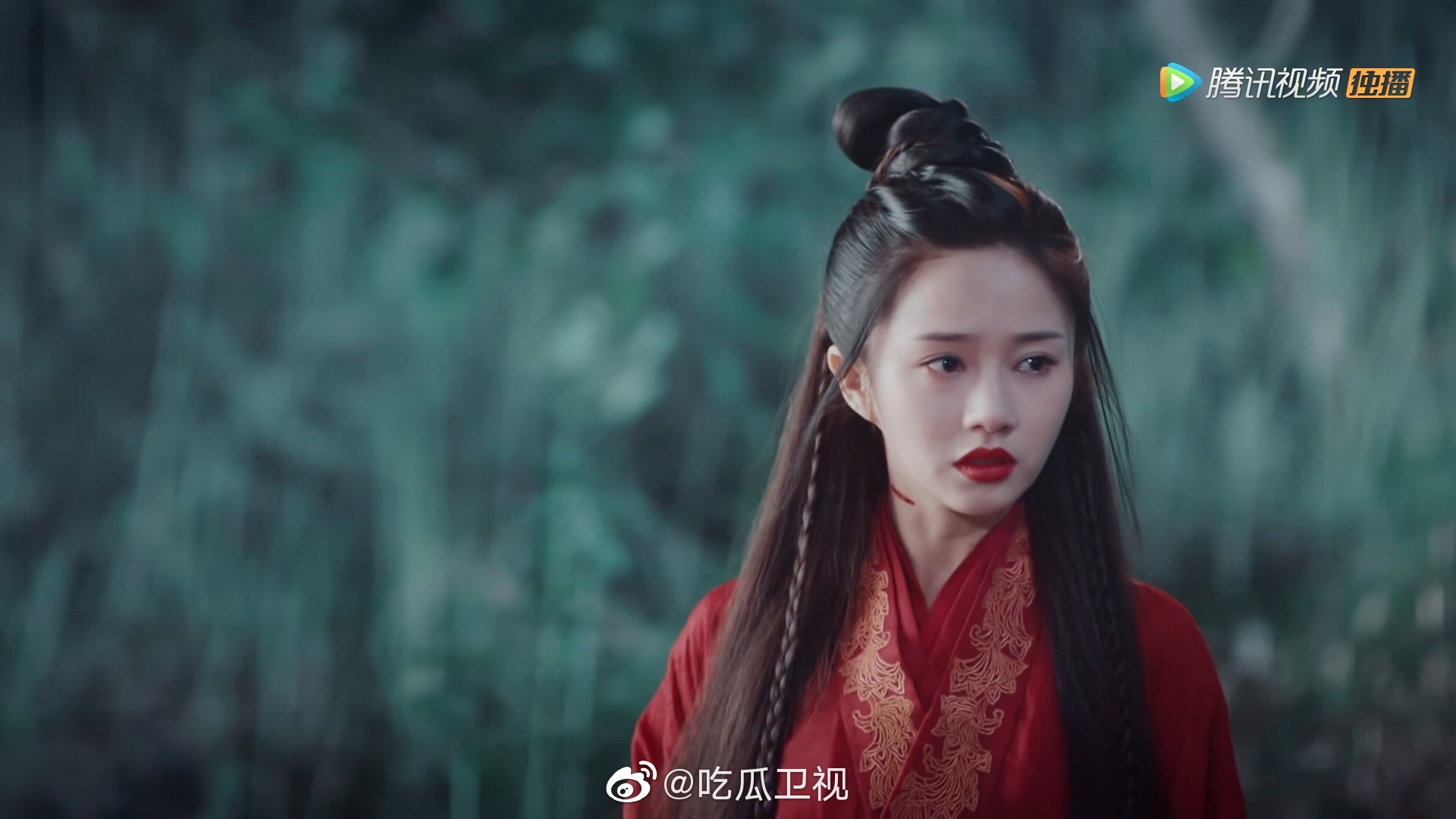 由秦俊杰,袁冰妍主演的电视剧《听雪楼》男帅女美