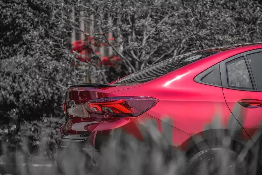 试驾雪佛兰新科沃兹Redline,百公里油耗4.6L,操控强调运动