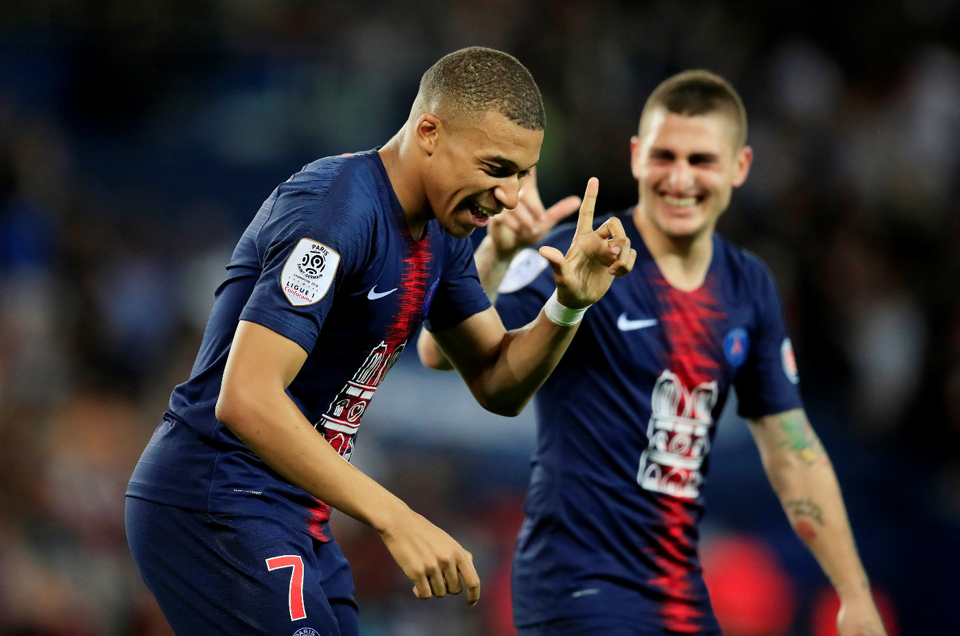 法甲巴黎圣日耳曼官宣签下南美新星 姆巴佩迎强力搭档