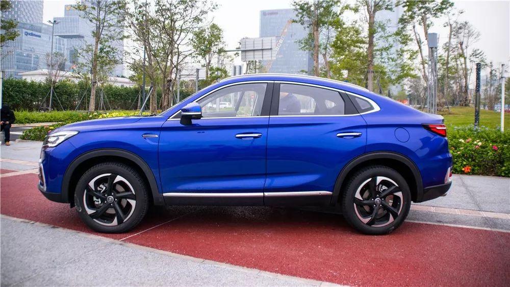 ����CS85 COUPE��13.69��Ԫ��2.0T+����8AT��ĺ��ܸɣ�