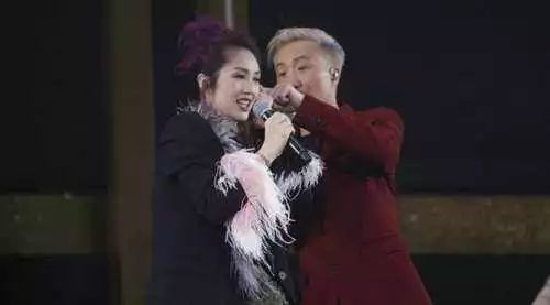 45岁杨千嬅曾经历过3段感情最后家庭美满