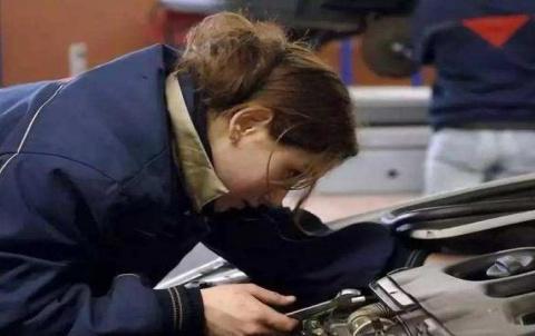 老司机提醒：汽车跑完6万公里，这些事情必须做，不然提前报5年废