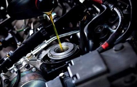 4S店说5000公里换一次机油是骗人吗？