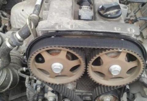 修车师傅提醒：当汽车行驶8万公里后，这3个保养是一定要做的！