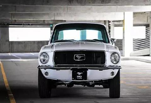 汽车养护：​很多车主都非常注重汽车的保养