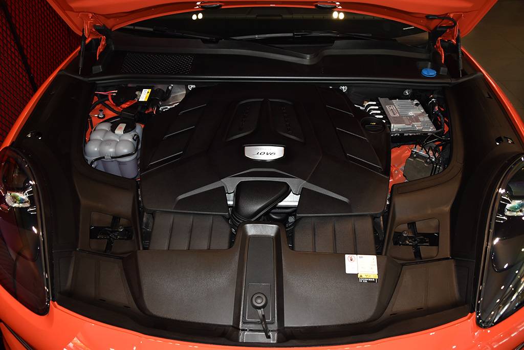 抢先到店实拍保时捷全新Cayenne Coupe!带有赛道基因的SUV