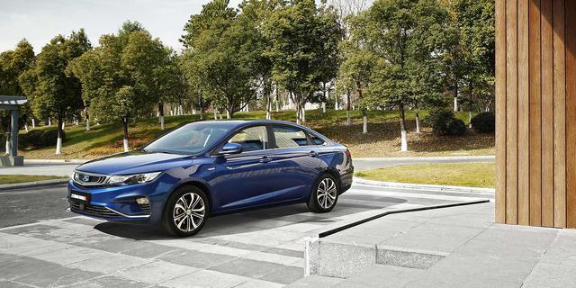 算一下12万的轿车一年花多少钱？车主：别算了，准备把车卖了