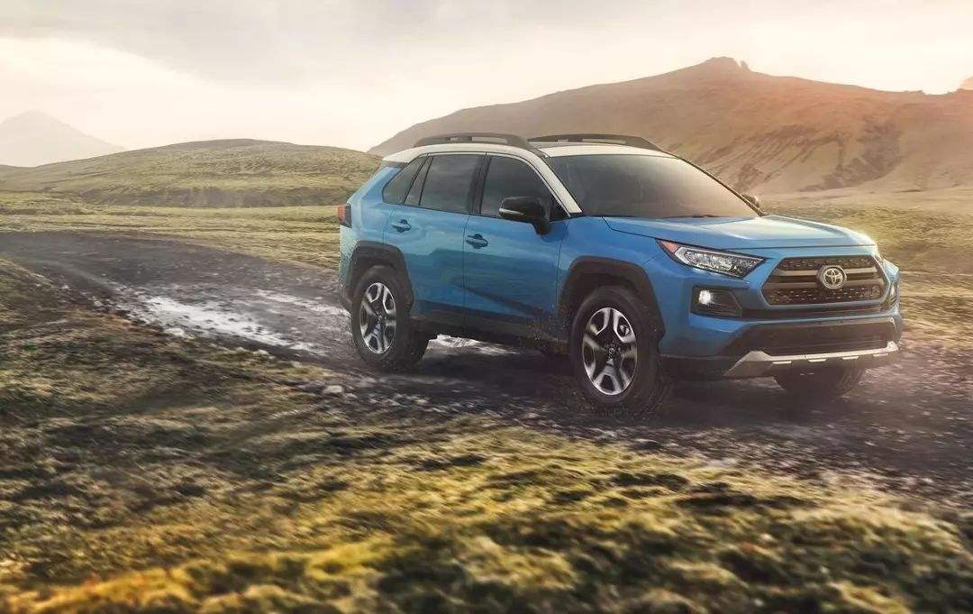 刚上市就被国人吐槽说不行,结果这些车一个比一个成功