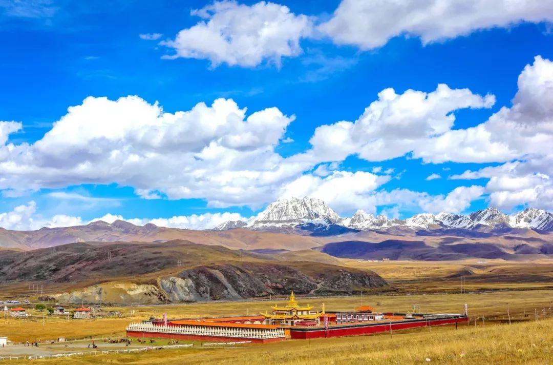 据最新消息显示,川西最美的甘孜州,终于对游客放大招