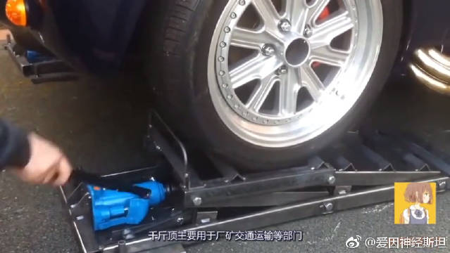 老外发明“轴承”千斤顶，可轻松抬起50吨卡车，为国家省掉上千亿！