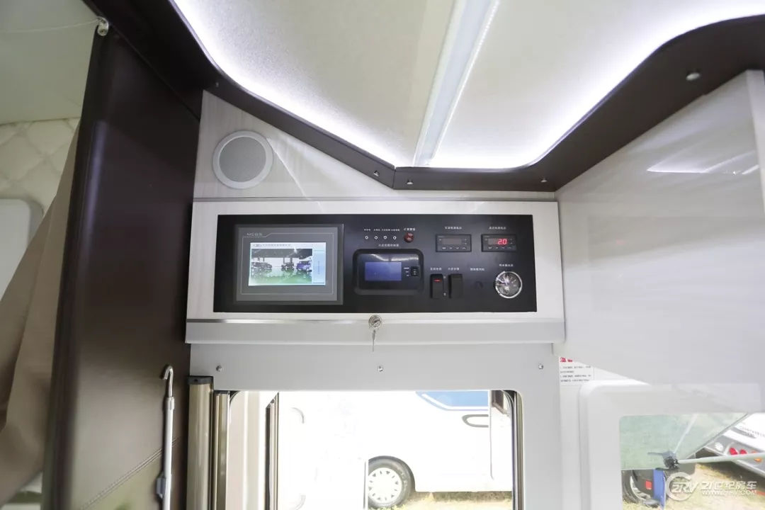 预算50-60万怎么选房车? 4款依维柯自行式C型房车推荐
