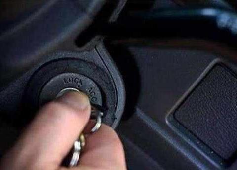 熄火前只要做对了这件事，汽车发动机可以多用3年！