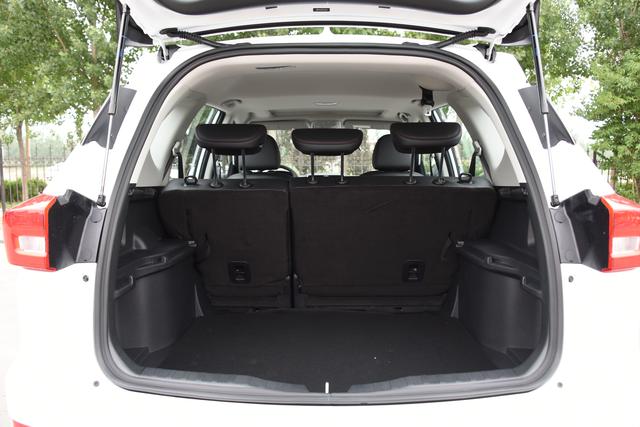 这款SUV行李厢空间堪比奥迪Q7，售价仅6.6万起，主打超高性价比