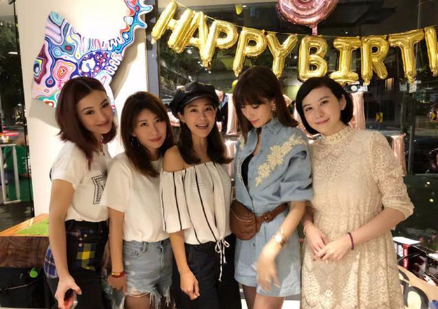 林志颖老婆开派对为双胞胎儿子庆生,陈若仪美貌碾压众姐妹