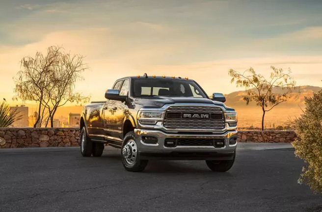 F-350靠边!道奇Ram HD重型皮卡亮相,6.7L康明斯高达1360牛米