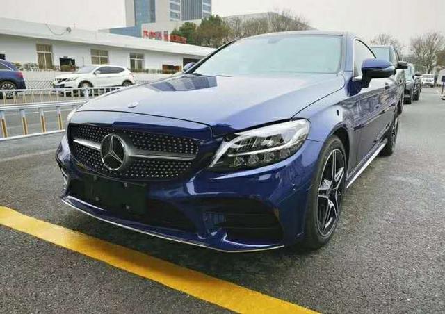 1.5T发动机+48V微混系统,19款奔驰C260运动