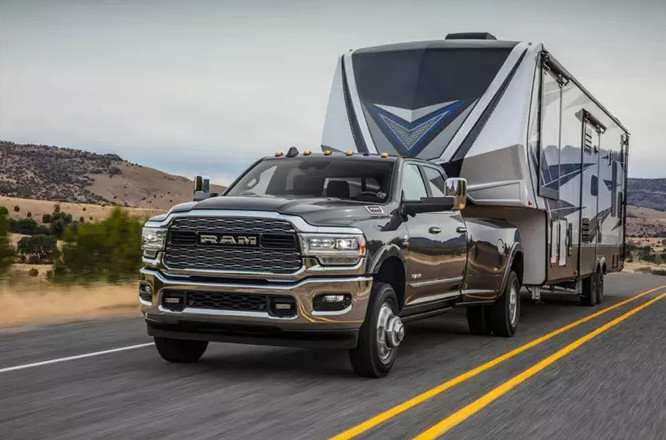 F-350靠边!道奇Ram HD重型皮卡亮相,6.7L康明斯高达1360牛米
