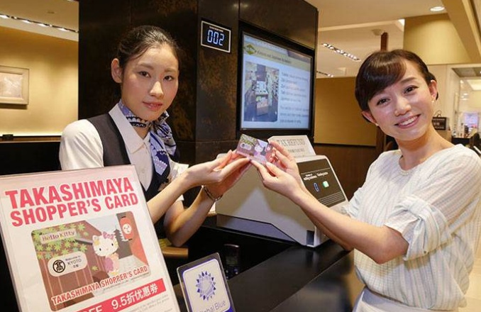 为何中国游客扎堆涌入日本购物？真是外国月亮比中国的圆一点？
