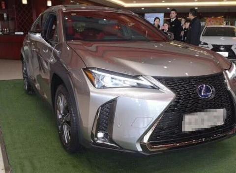 首台雷克萨斯UX260h到店，售价让曝光，车友要大火特火！