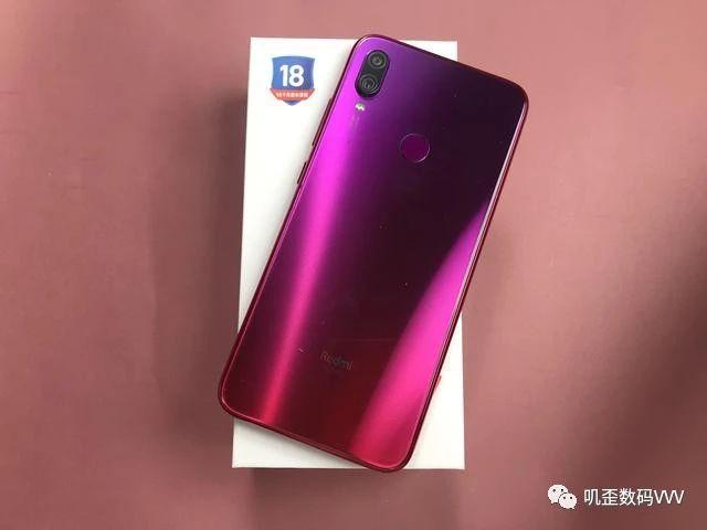 卢伟冰:1500+的Redmi产品要不要NFC?网友:红