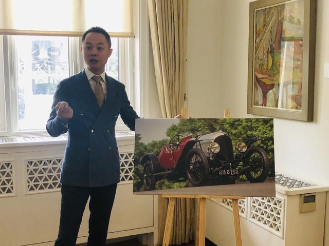 宾利居然将百年庆典开在了英国驻华大使官邸,顺便首秀了全新飞驰