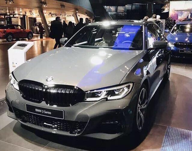 2019款宝马3系,2019款宝马3系中控 2019款宝马3系现身!水泥灰新3系惹人注目!人称"颜值标杆"!