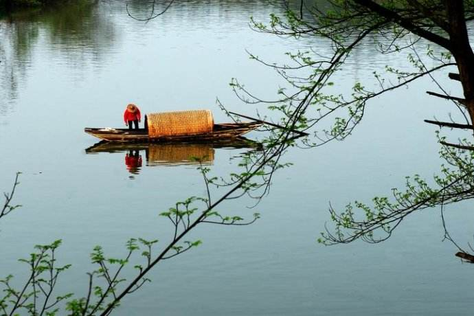 江南春色诗词精选二十三首春水碧于天,画船听雨眠 江南春色诗词精选二十三首 春水碧于天,画船听雨眠