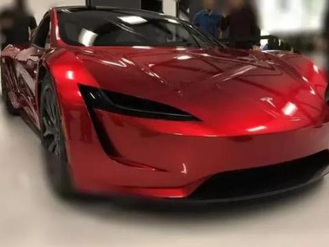 搭200kWh超大容量电池组，外形炫酷运动，1.9秒破百