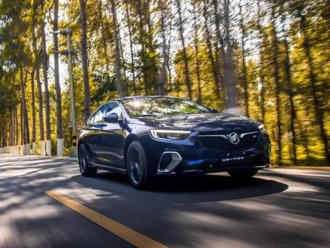 这里有“30-50万美系三厢车“的最新资讯请不要错过