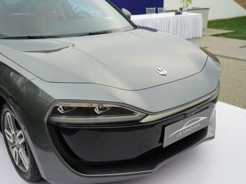 最美国产轿跑，颜值堪比保时捷，百公里加速6.9秒，售价8万起！