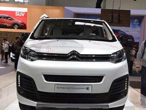 雪铁龙四驱MPV亮相，空间宽敞可容纳9人，配2.0T柴油动力