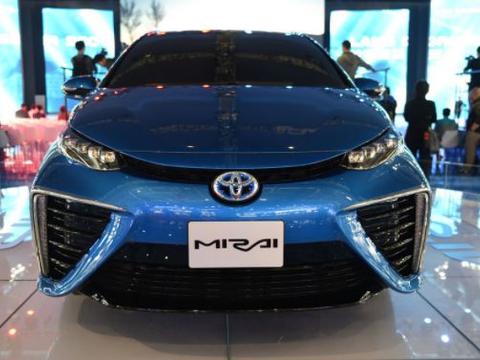 丰田出新能源车，和燃油车一样用，续航不是障碍！