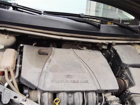 给发动机舱做清洁，4S店拿水枪冲洗是否正确？老司机说出了真相